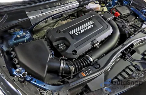 2019 Cadillac Xt4 Premium Luxury z USA, uszkodzony, nr VIN 1GYFZCR42KF162018